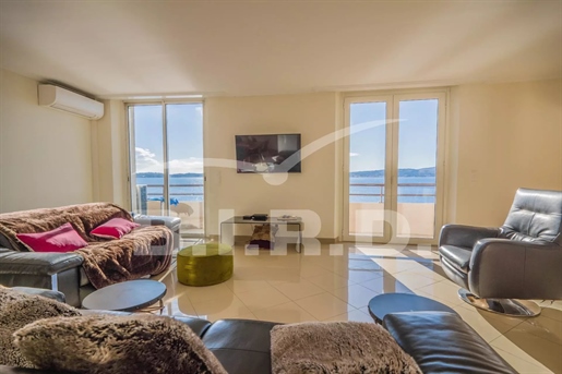 Sainte Maxime: Appartement met uitzicht op zee over de Golf van Saint-Tropez.