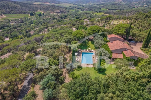 Exclusive: Provençal country house close to the village