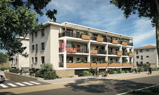 New T4 Apartment in Sénas