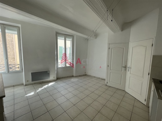 Studio spacieux et lumineux, bon investissement !