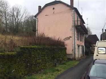 Fp-039 House to be renovated - 3000 sqm of land Price - 98,000 euros
