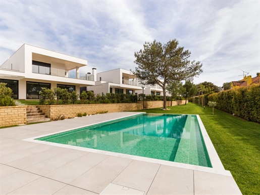 5 bedroom villa, ready to move in, communal pool, Murches Alcabideche Cascais