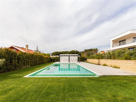 Villa de 5 chambres, prête à emménager, piscine commune, Murches Alcabideche Cascais