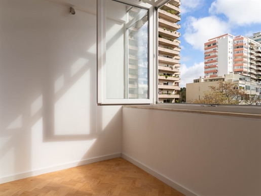 2 Bedroom Apartment, Refurbished, Belém - Torres do Restelo