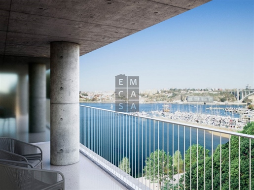 Apartamento T3- Novo- pronto a Habitar - Primeira linha do rio Douro - Edifício Cais d'Afurada, Vng