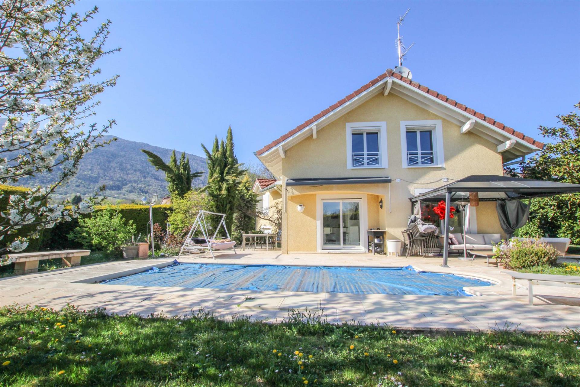 Maison 6 pièces - 160 m²