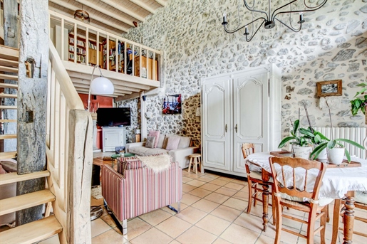 Maison 5 pièces - 243m²