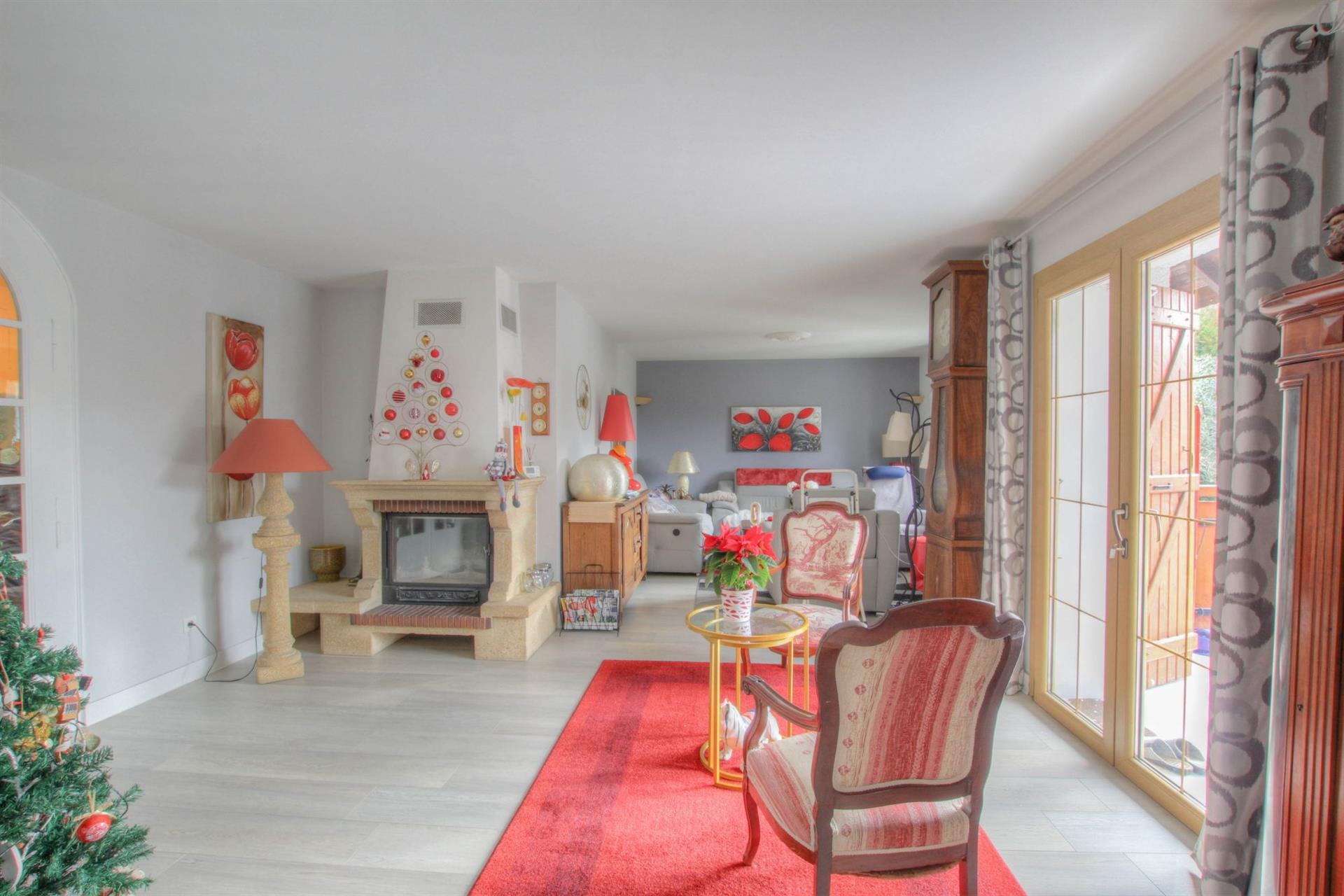 Maison 6 pièces - 142 m²