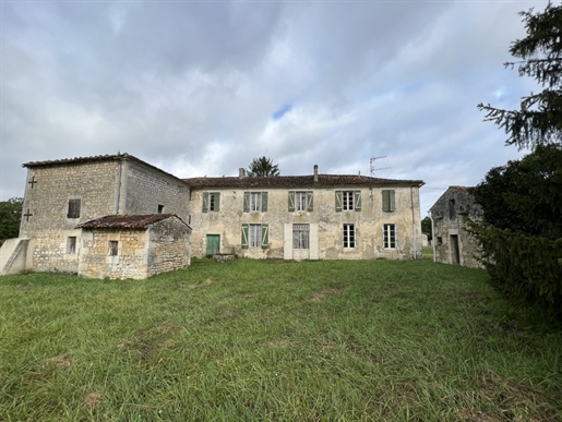 Property to renovate near Saintes