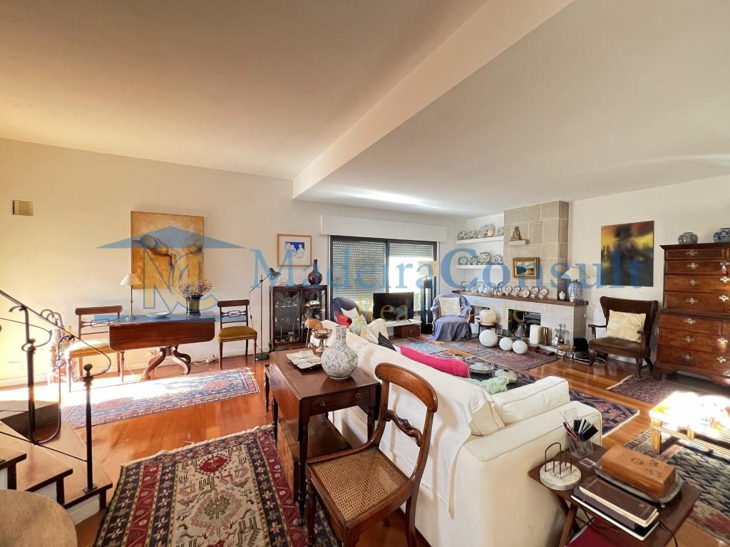 3 Bedroom Villa, Funchal with Sea View