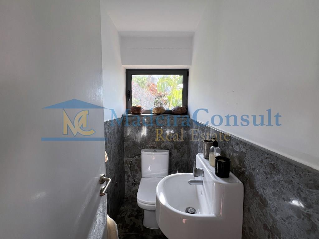 3 Bedroom Villa, Funchal with Sea View