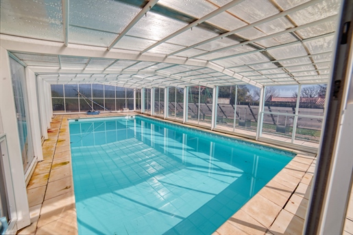 Villa met zwembad op perceel 3000m2
