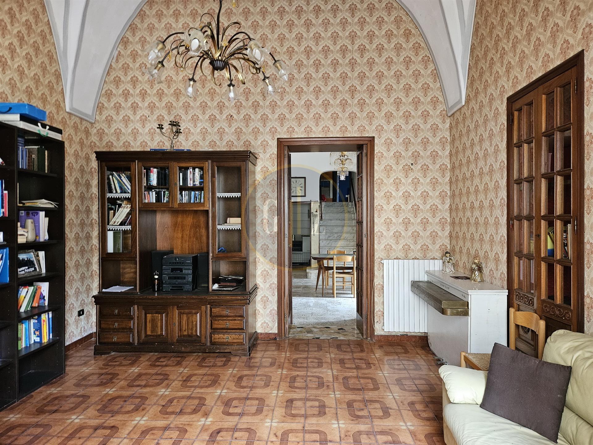 Casă separată cu grădină în inima centrului istoric din Martano