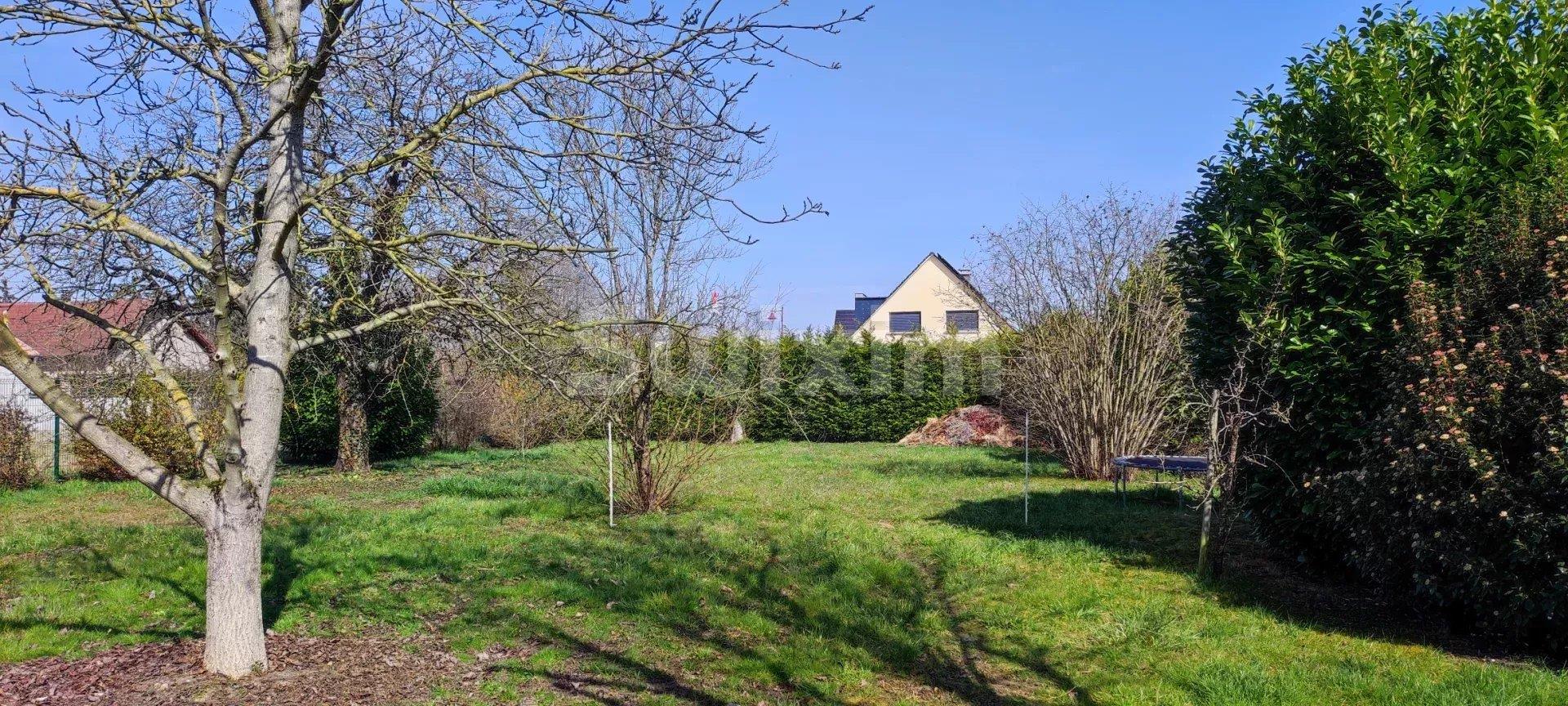 Flat building land 1024m² fenced