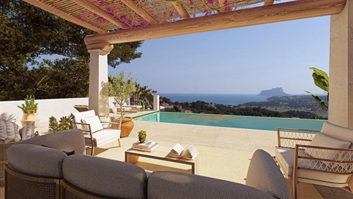 Villa im Ibiza-Stil mit Panoramablick auf das Meer und das Tal