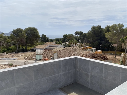 Villa moderna de nueva construcción con vistas al mar en venta en Moraira