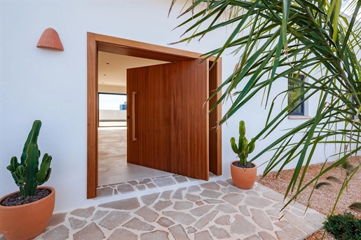 Villa estilo ibiza llave en mano con vistas al mar en moraira