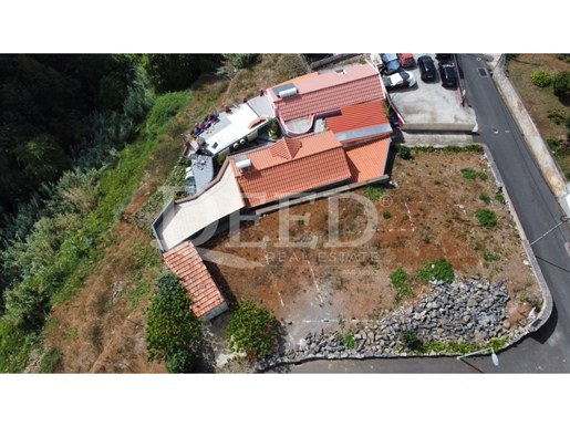 Terreno 785 m2 para construir
São Gonçalo - Funchal