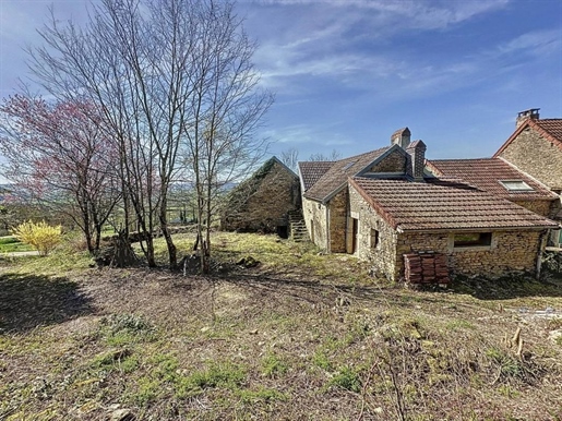 En exclusivité, Mont Saint Jean, maison ancienne à rénover