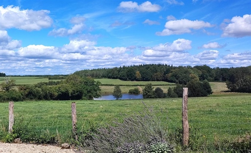 Longère near Saulieu, Parc du Morvan, with nice view