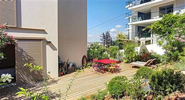 Attractive aprtment with large terraces and Seaview
