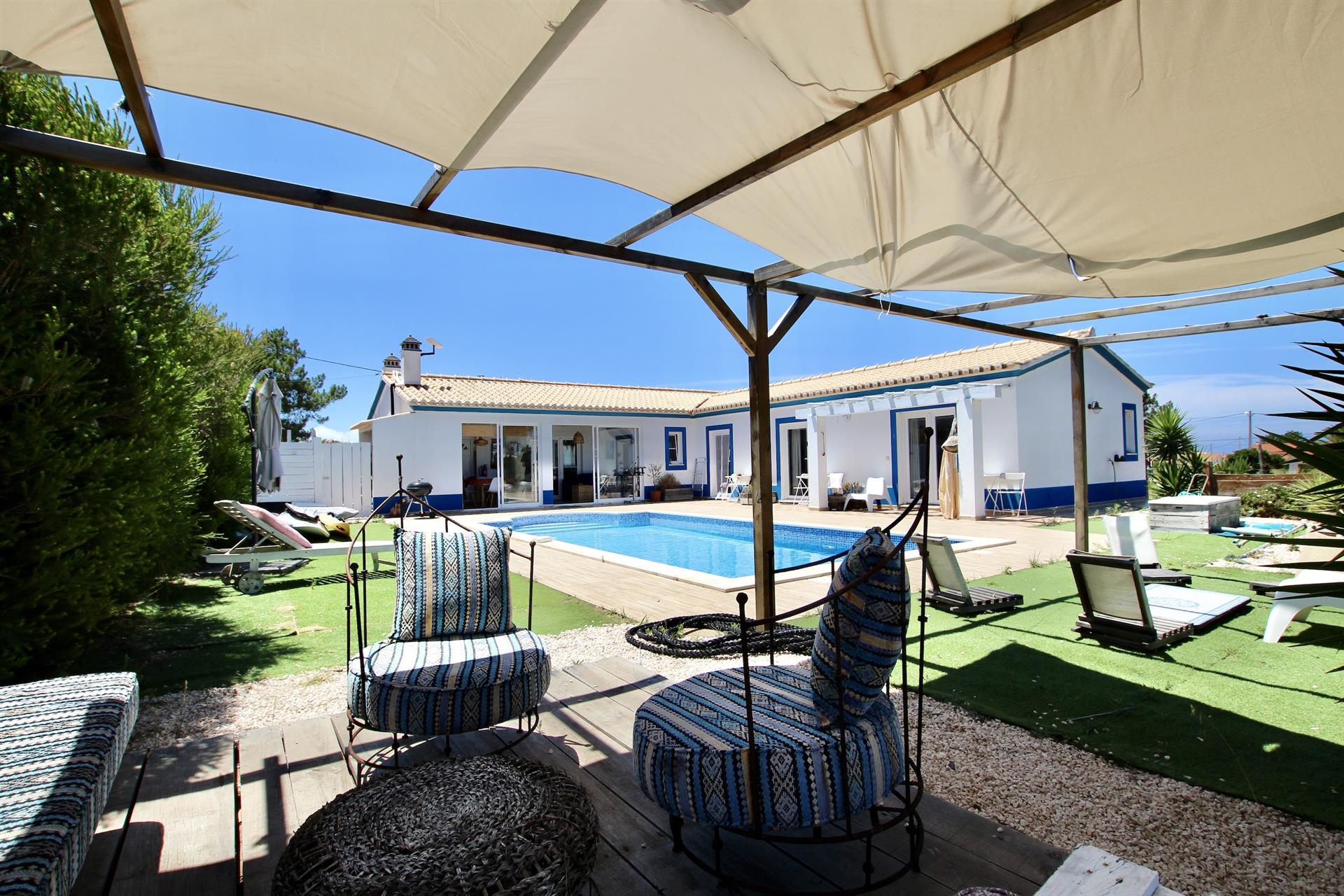 Delightful Villa in Vale da Telha