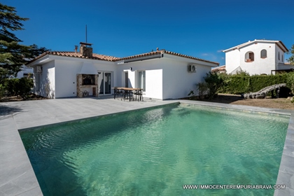 Magnificent villa near the center completely renovated