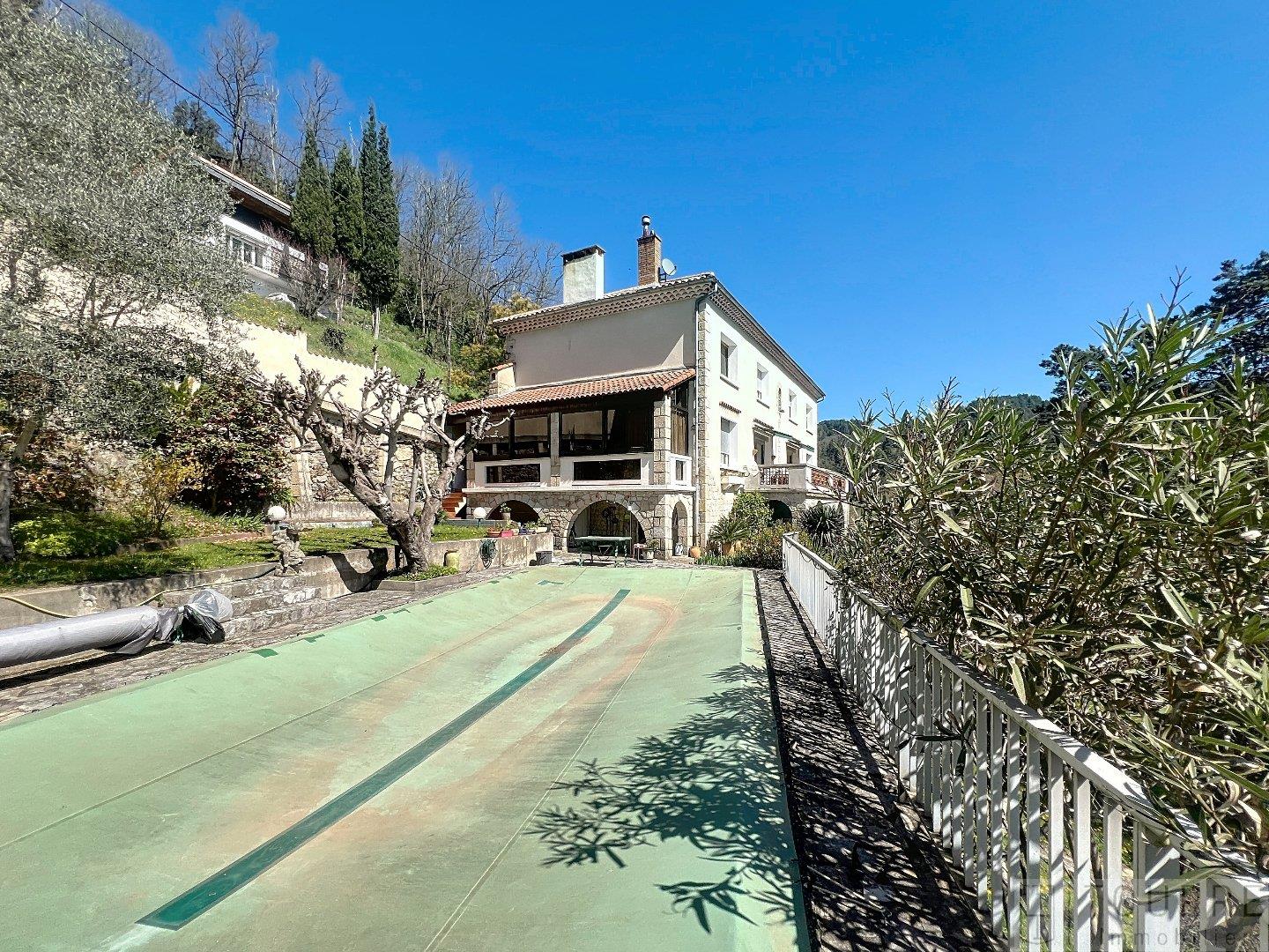 Köp: Hus (07600)
