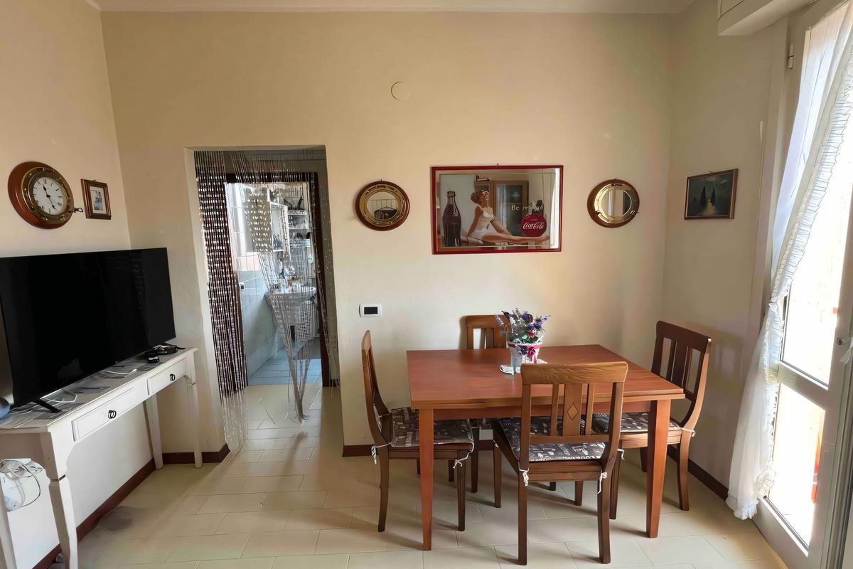Purchase: Apartment (57016)