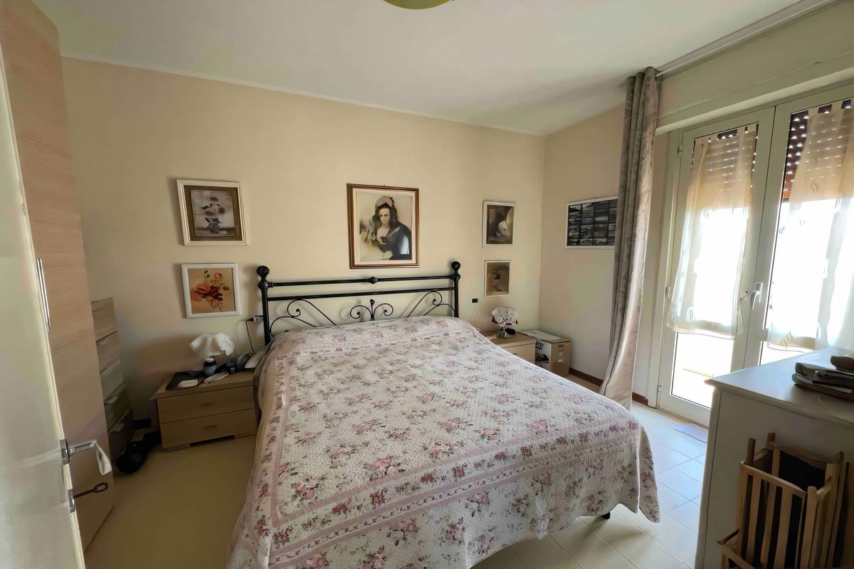 Purchase: Apartment (57016)