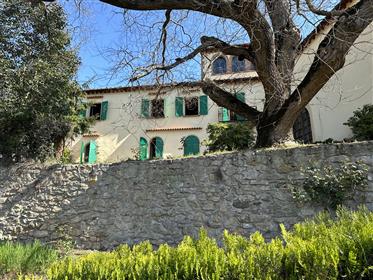 Historisches Gebäude im Herzen von Volterra