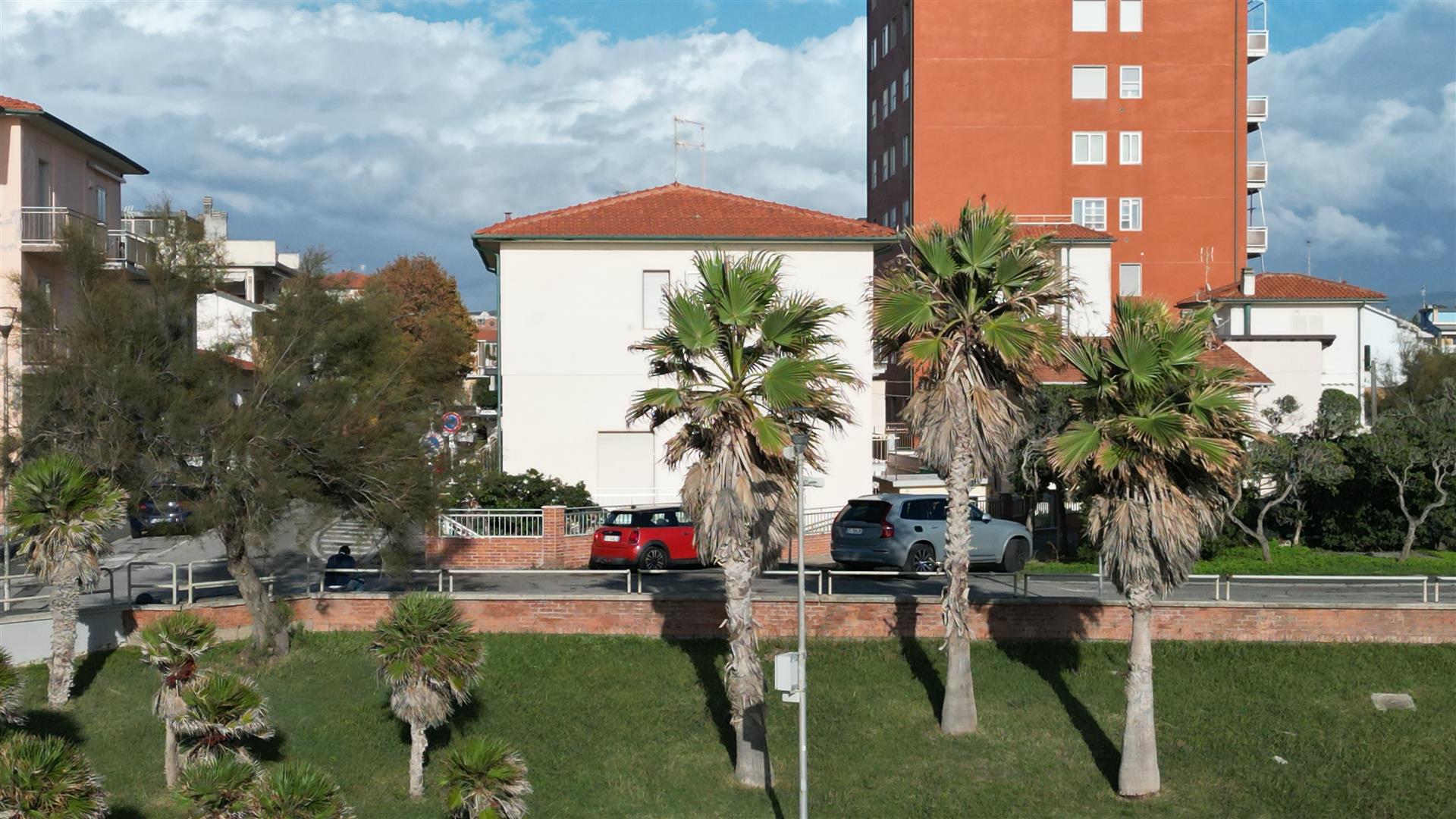 Seafront apartment