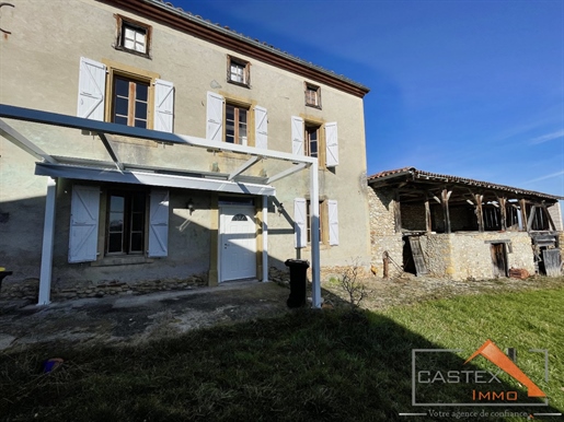 Exclusieve kans: Charmant oud huis T4 met bijgebouwen op 5200m² in de buurt van Cazè