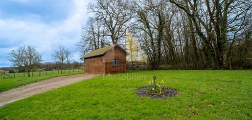 Pavillon in der Nähe der Stadt