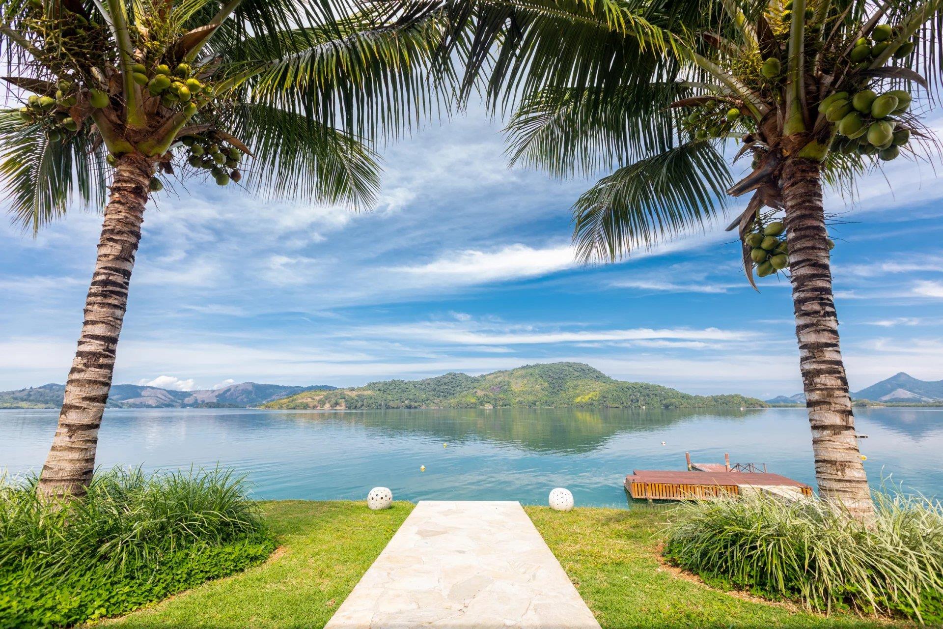 Ang006 - Magnificent 8 bedroom house with pool in Angra