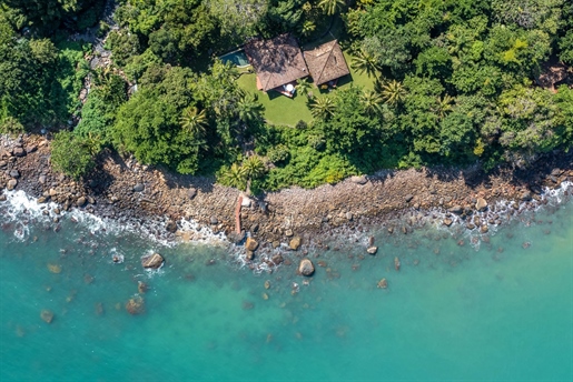 Sao601 - Casa frente mar em meio a natureza em Ilhabela
