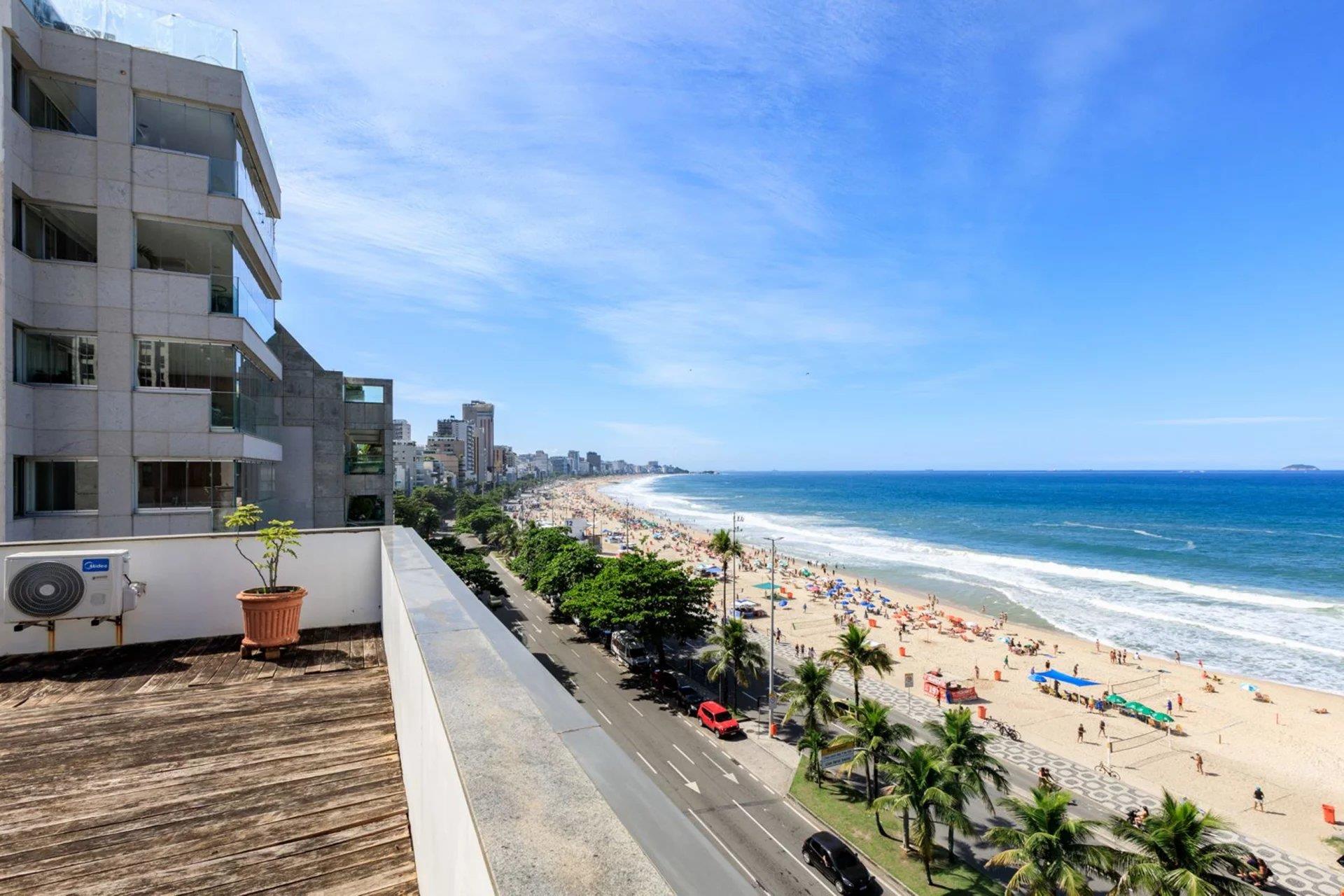 Rio463 – Seafront Duplex Penthouse in Leblon