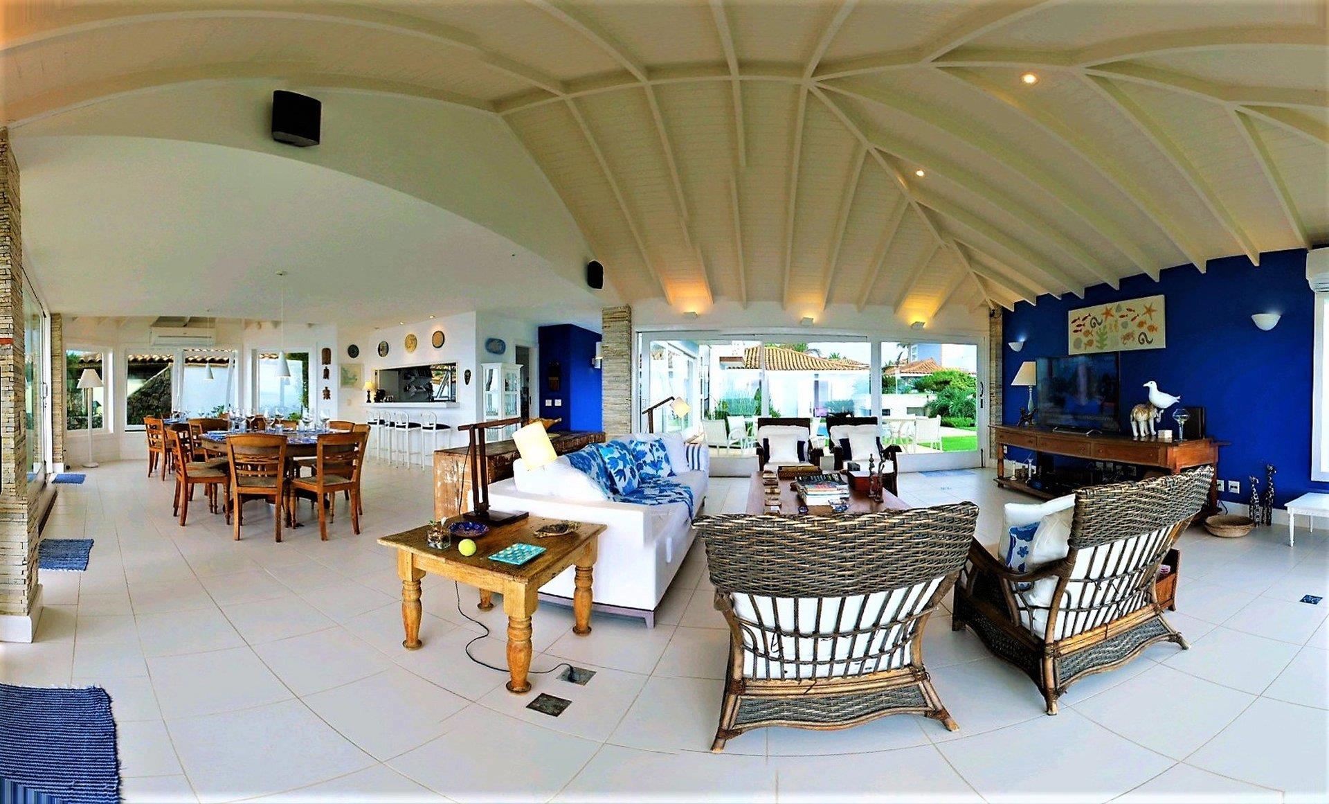 Buz043 - Luxury villa with sea front pool in Buzios