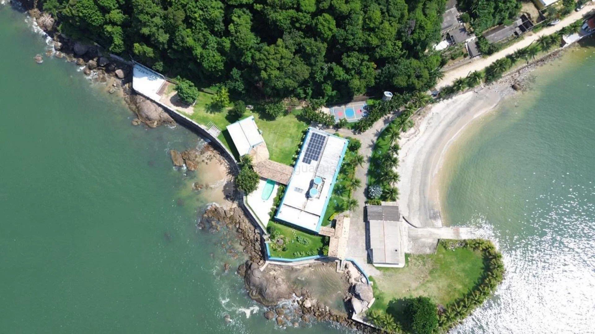 Ang104 - Beachfront Mansion in Mangaratiba