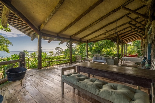Sao600 - Exotic house facing the ocean in Ilhabela