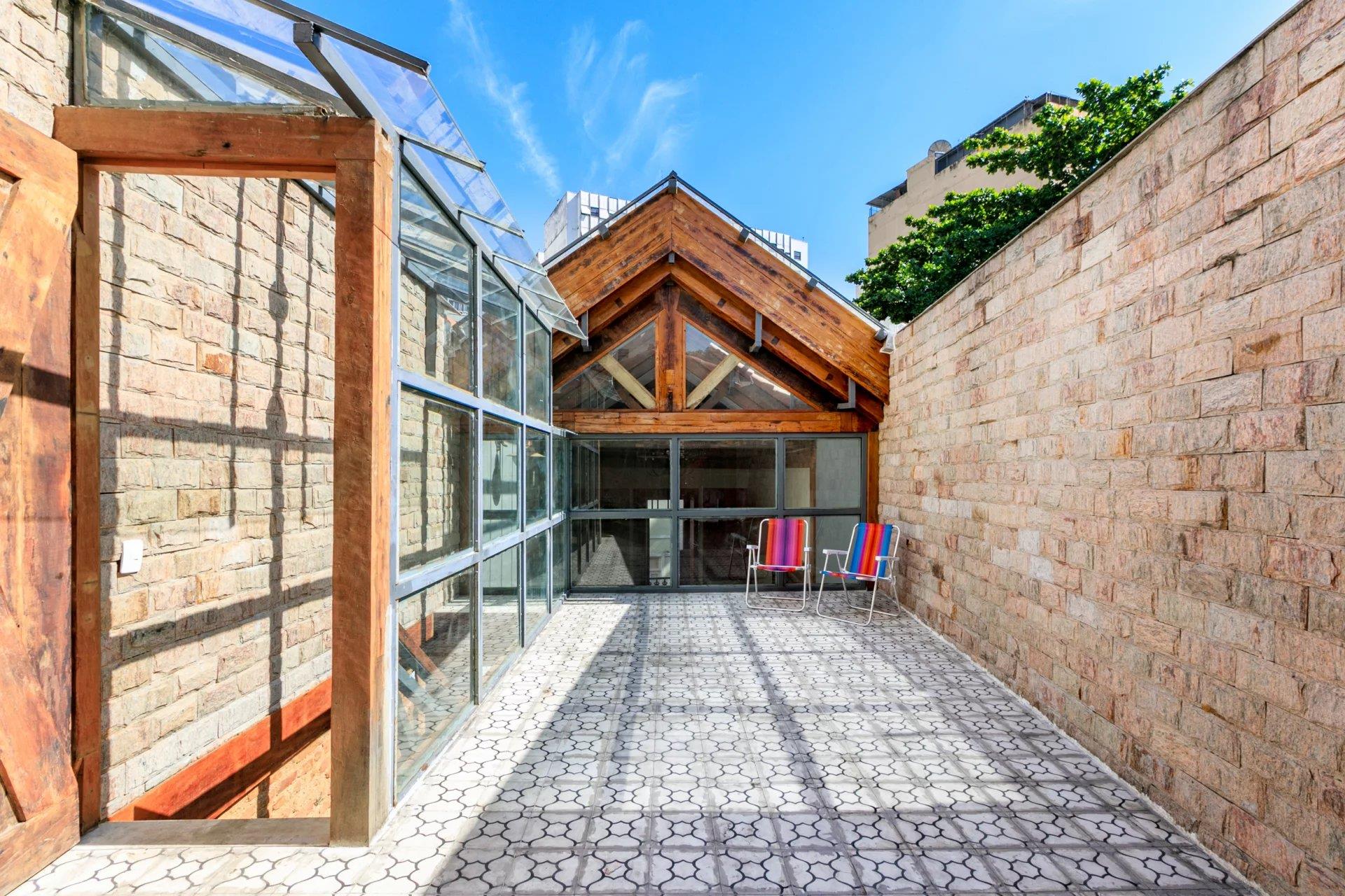 Rio304 – Renovated historic house in Lapa