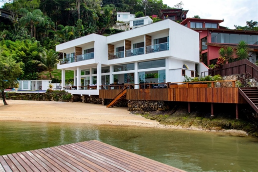Ang 007 - Das Herrenhaus in Angra dos Reiss