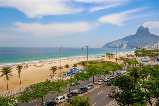 Rio361 - Beachfront apartment overlooking the sea in Ipanema