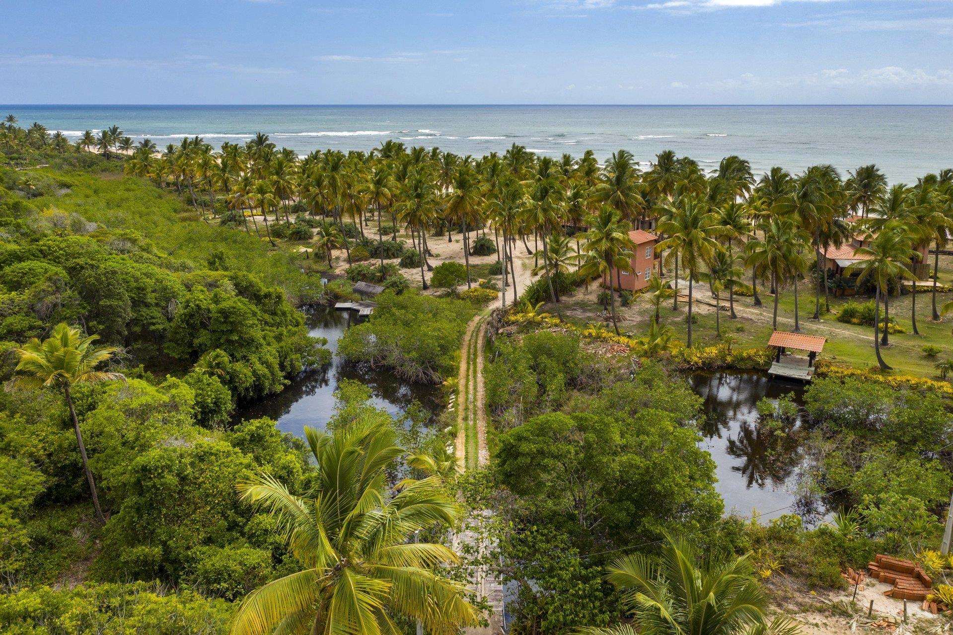 Bah751 - Land in Maraú
