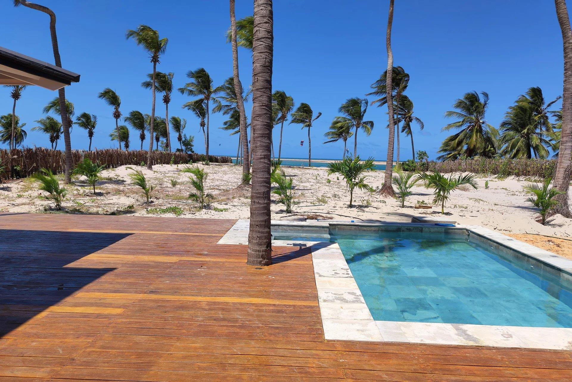 Cea062 - Beachfront 3 suites house in Itarema
