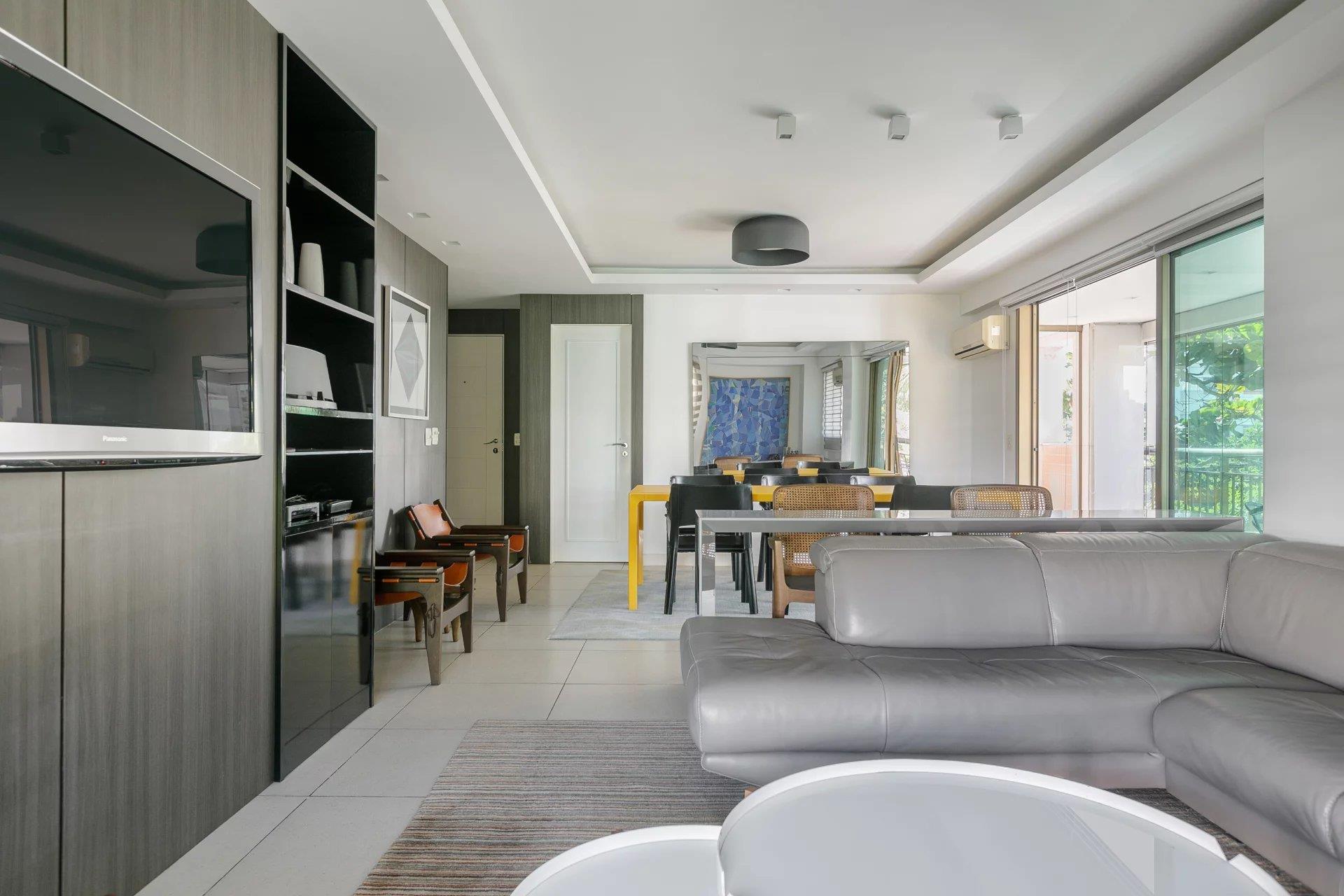 Rio281 – Duplex Apartment for Sale in Leblon