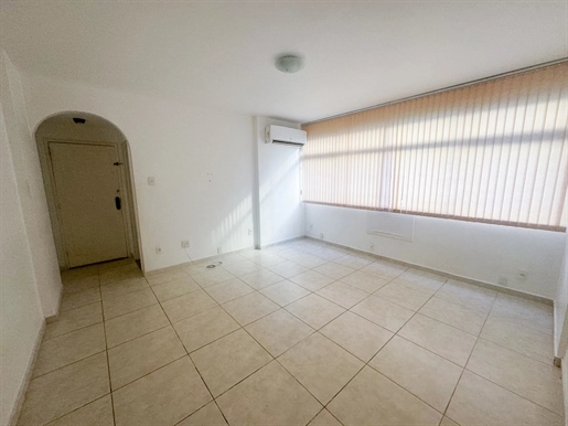 Apartment next to Shopping Leblon - Rio274