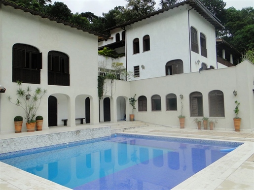 Rio226 - House in Gavea