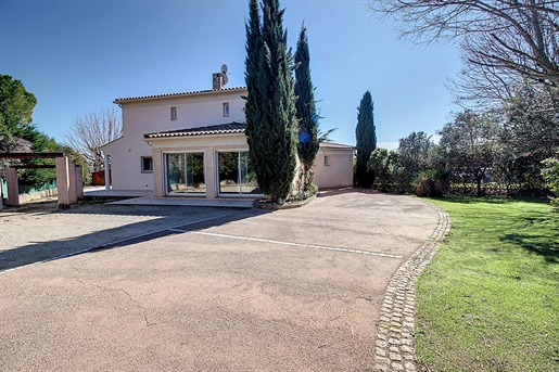 Exclusivity! Draguignan House 168 m2 with Swimming Pool on Flat Planted Grounds with Trees and Encl