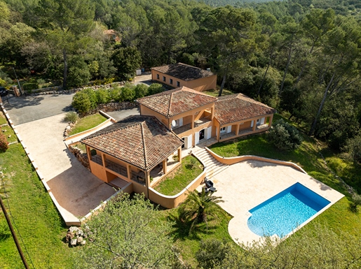 Exclusivity House 7 room(s) 325m² - Outbuilding - Basement - Workshop - Garage - Swimming pool